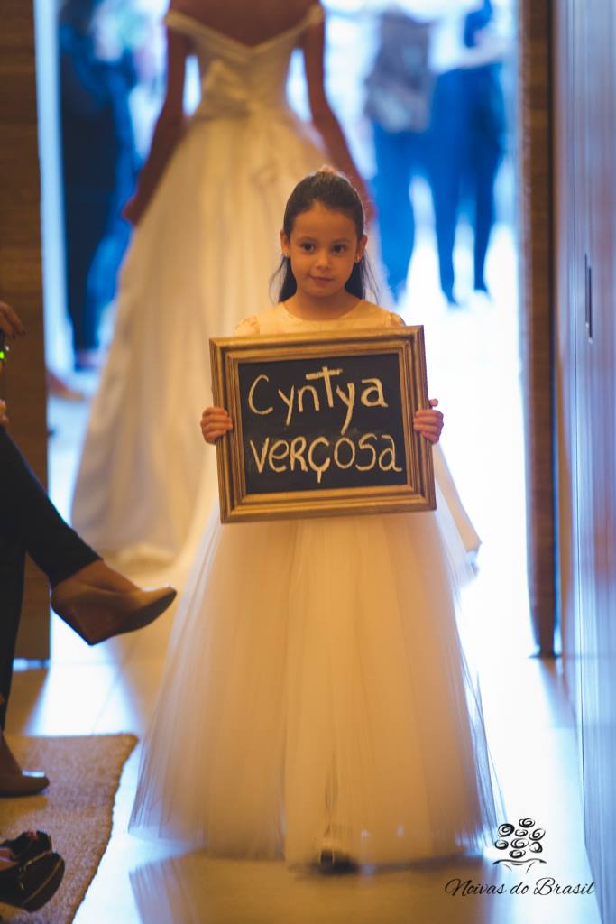 Cyntya Verçosa : vestidos e acessórios de noiva no CASAR