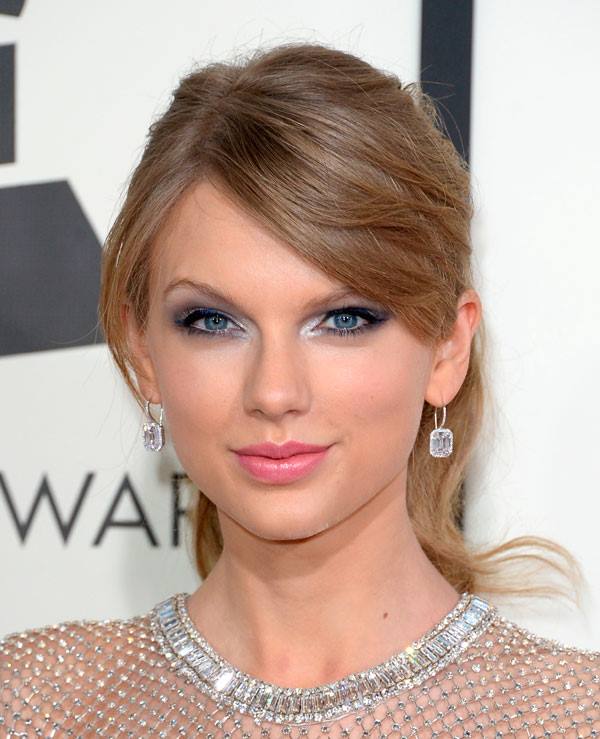 7 maquiagens de Taylor Swift que são pura inspiração para noivas