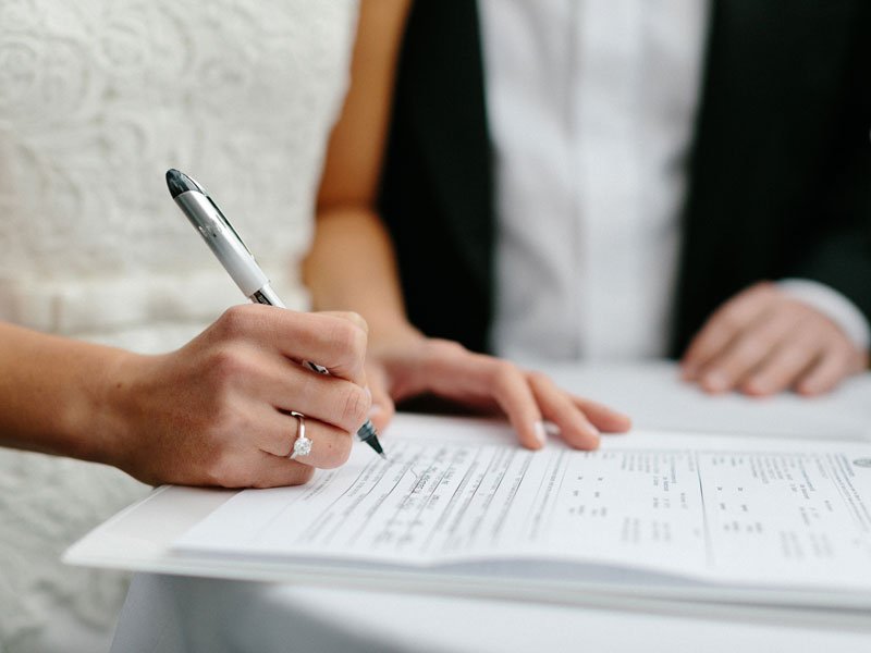 Casamento civil: tipos de união e documentos necessários