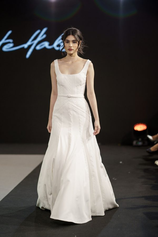 Vestidos de noiva 2022 da estilista Lívia Colucci para o Atelier WhiteHall.